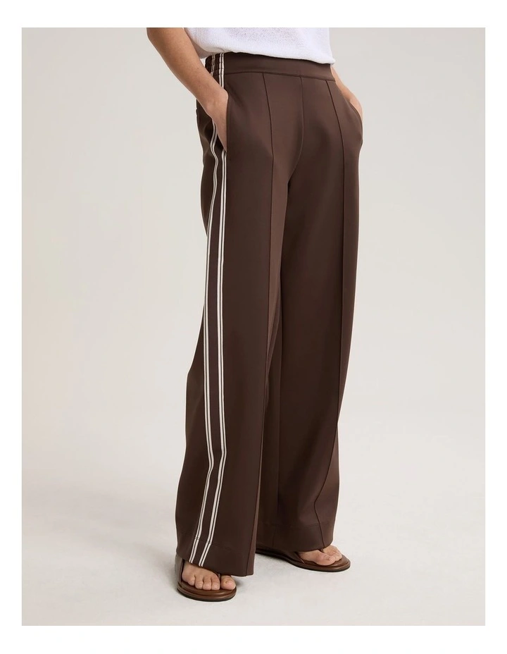 Lina Trackpant image 4