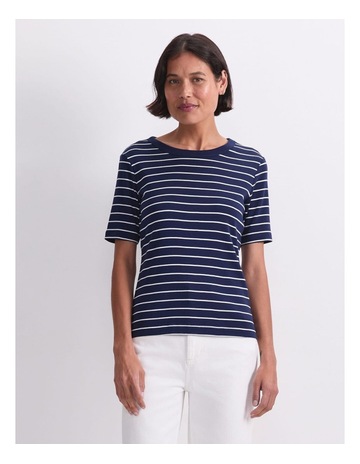 Navy/White colour