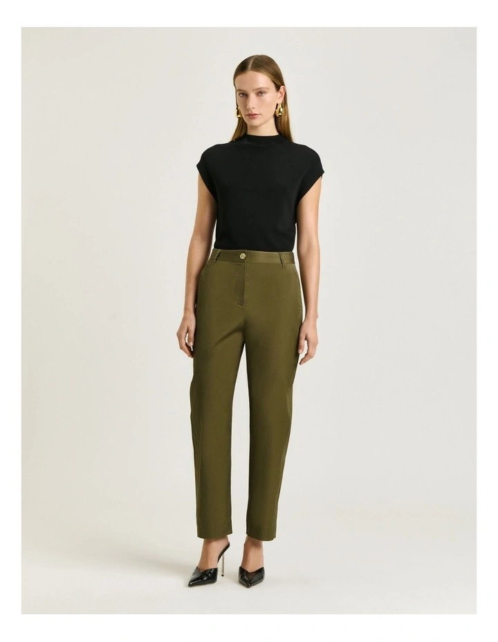 Stretch Cotton Twill Barrel Leg Pant in Green image 1