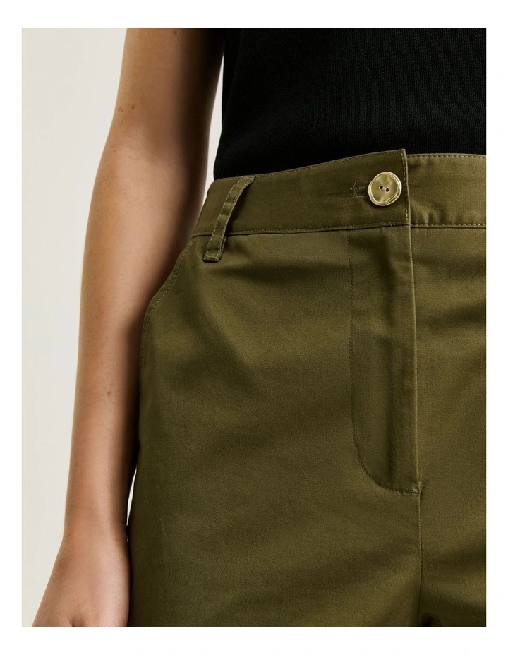 Stretch Cotton Twill Barrel Leg Pant in Green image 4