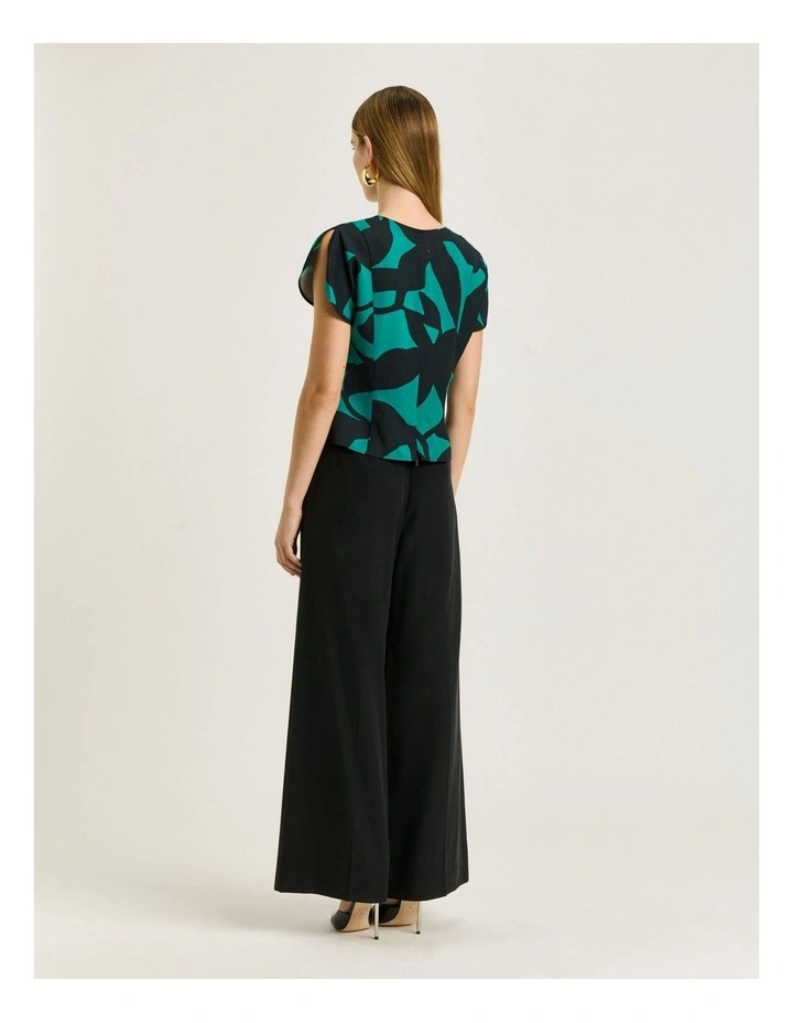 Shadow Leaf Circle Sleeve Top in Jade image 2