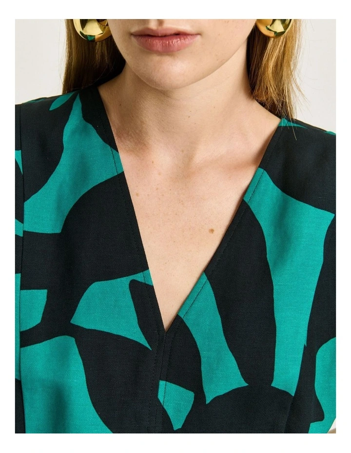 Shadow Leaf Circle Sleeve Top in Jade image 4