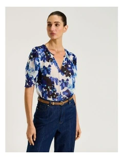 Climbing Vine Draped Sleeve Top in Ivory