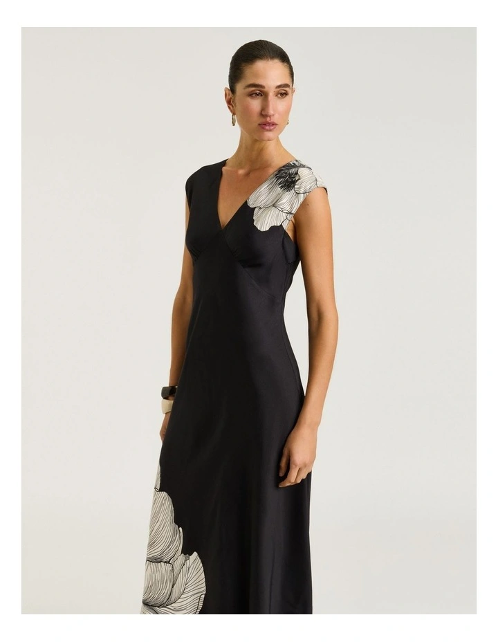 Poppy Twill V Neck Midi Dress in Black image 4
