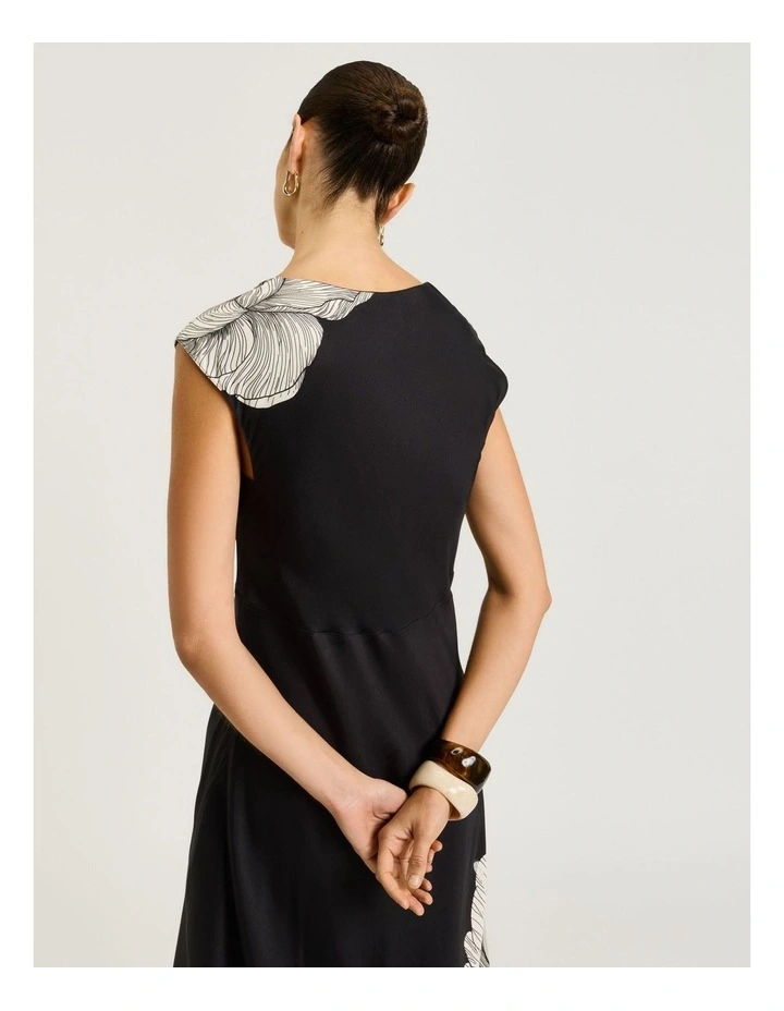 Poppy Twill V Neck Midi Dress in Black image 5