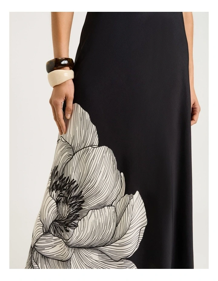 Poppy Twill V Neck Midi Dress in Black image 6