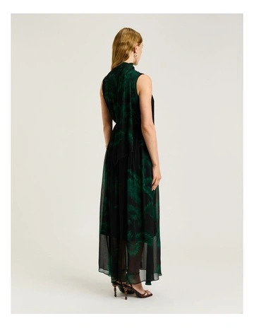 Emerald Palm Crinkle Georgette Maxi Dress in Green