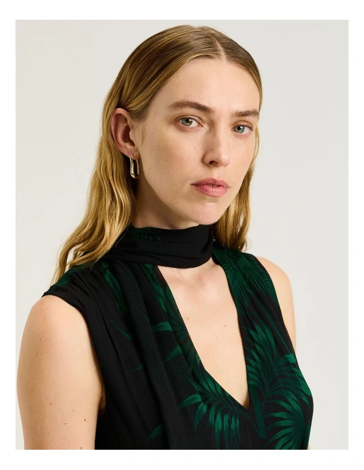 Emerald Palm Crinkle Georgette Maxi Dress in Green image 5