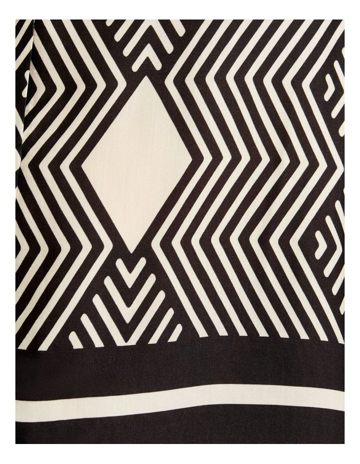 Geo tile border shirt image 4