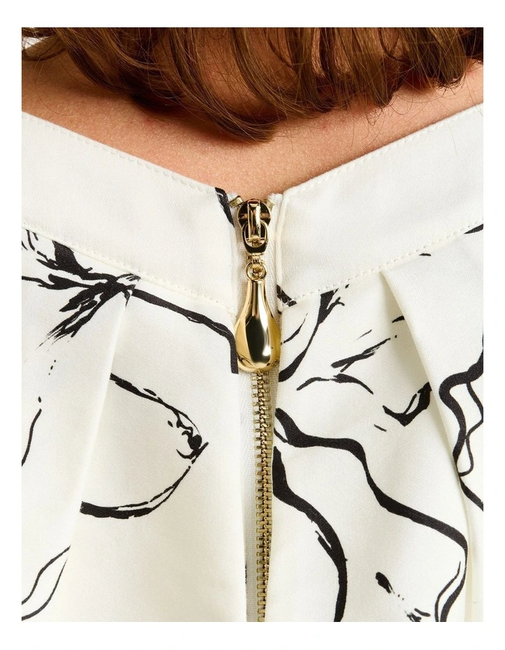 Sketch Floral Cotton Sateen Flounce Top in White image 3