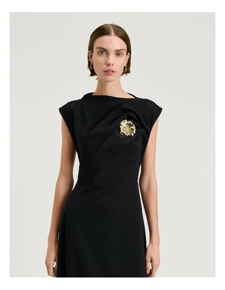 Stretch Crepe Flower Brooch Midi Dress in Black image 3
