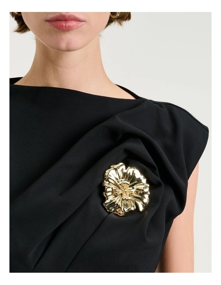Stretch Crepe Flower Brooch Midi Dress in Black image 4