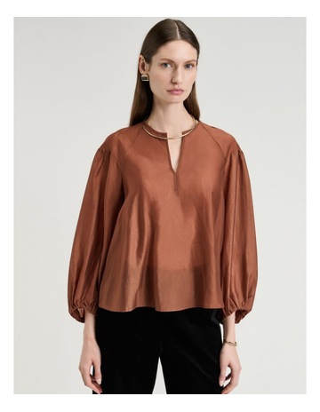Chocolate colour