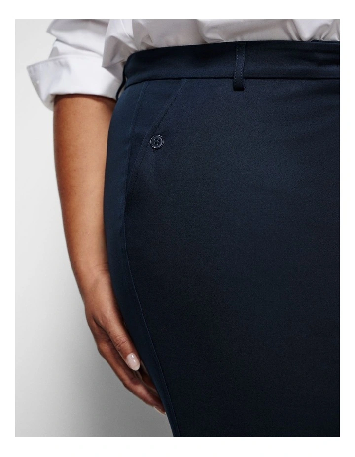 The Refined Stretch Cotton Trouser in New Navy image 3