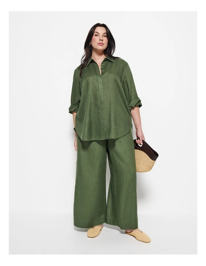 Linen Shirt in Leaf Green image 4