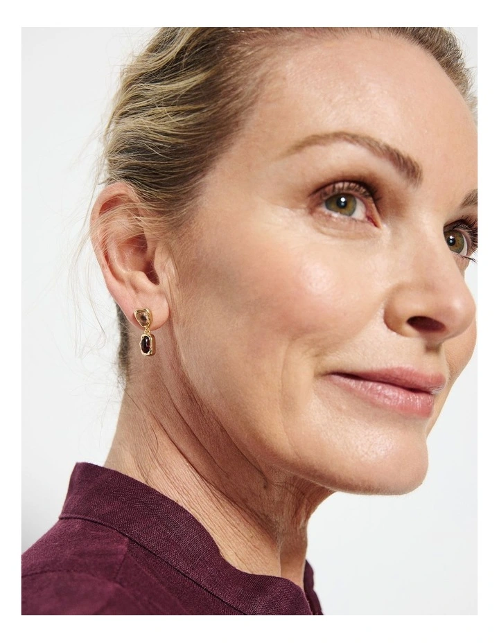 Eva Mini Drop Earrings in Gold image 2