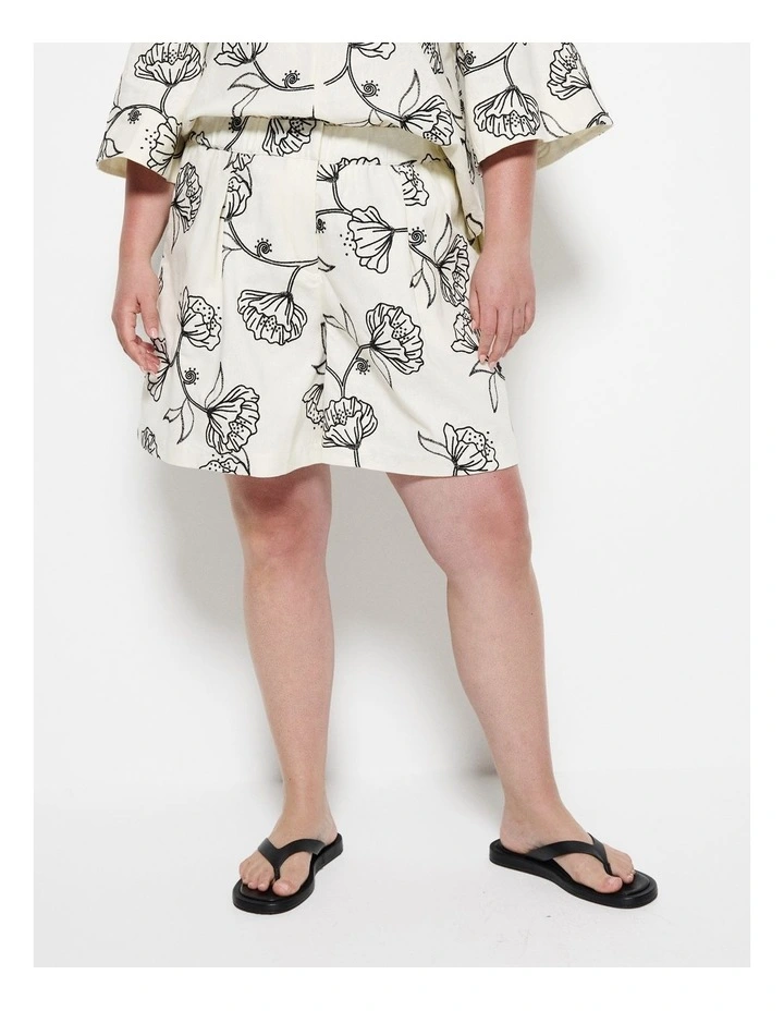 Aurora Short in Almond Floral image 2