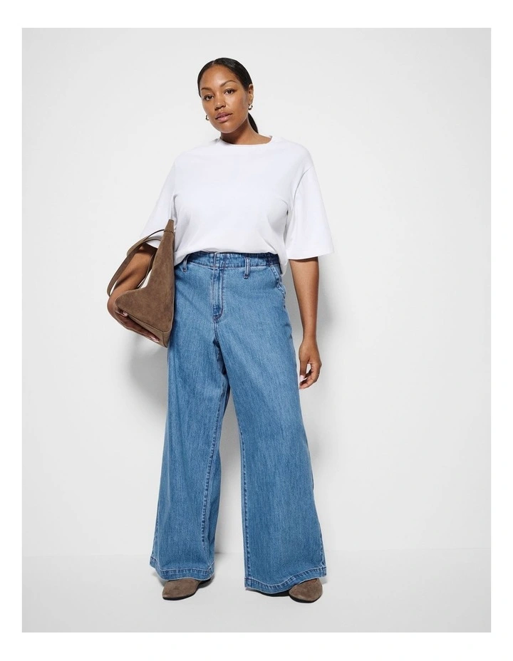 Side Pocket Jean in Light Blue Wash image 1