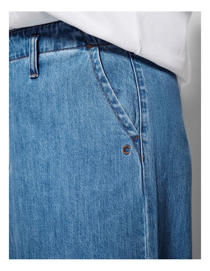 Side Pocket Jean in Light Blue Wash image 3