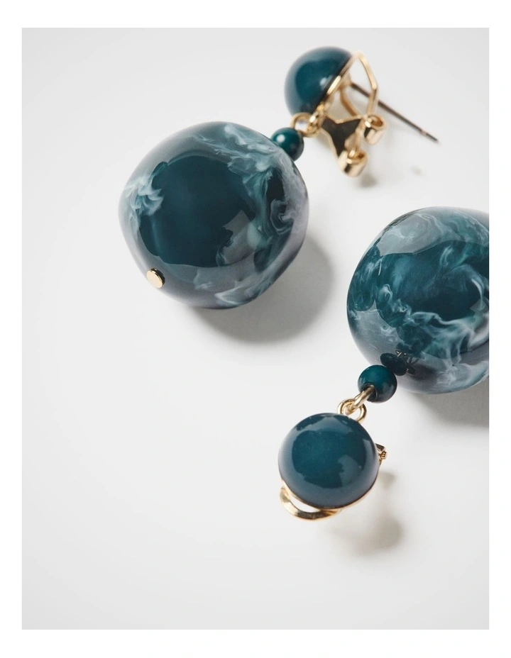 Nora Resin Drop Earr in image 4