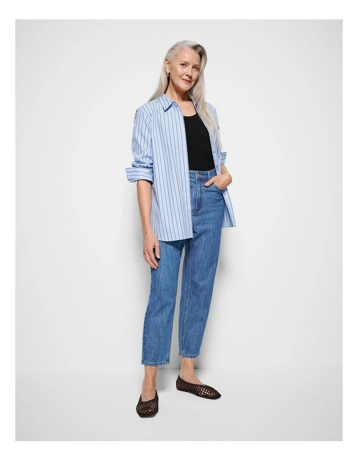 The High Rise Crop Girlfriend Jean in Light Blue Wash image 5