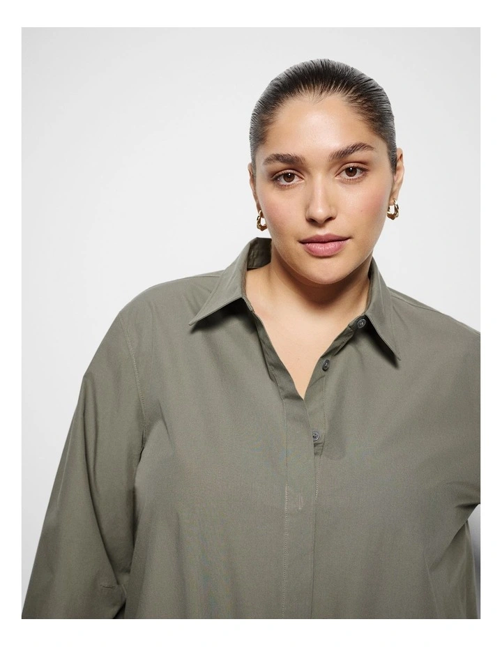 Good Earth Cotton Demi Shirt in Moss image 2