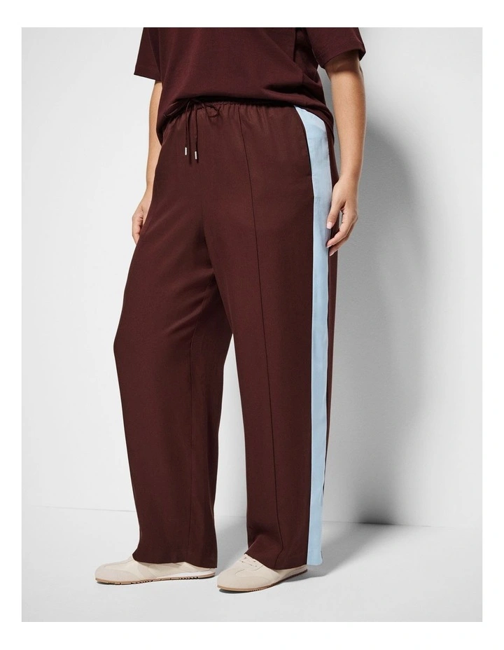 Kelly Pant in Mulberry image 2