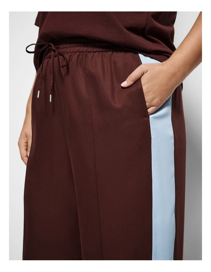 Kelly Pant in Mulberry image 3