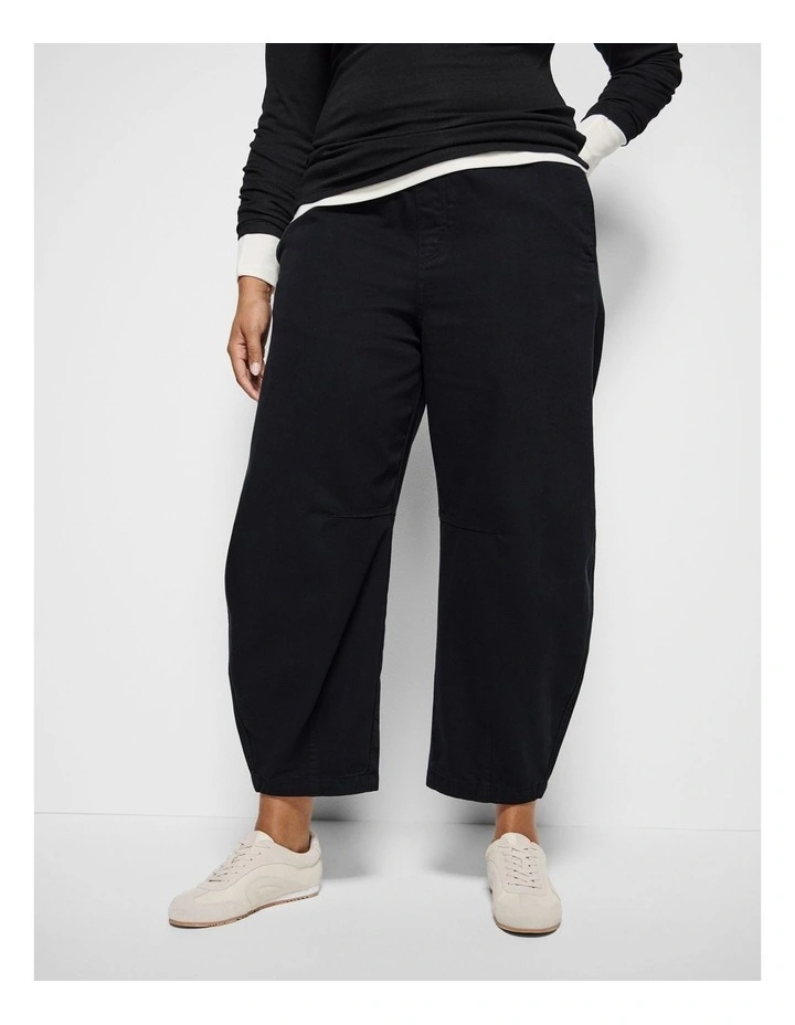 Jennifer Jeans in Black image 2