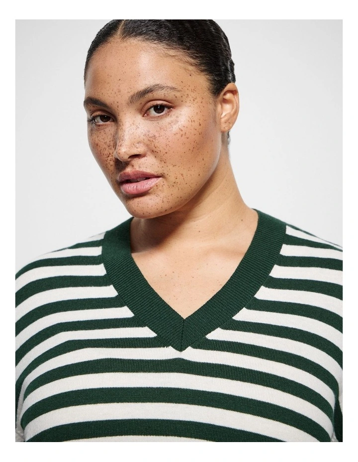 Abbie Knit Jumper in Forest Green image 2