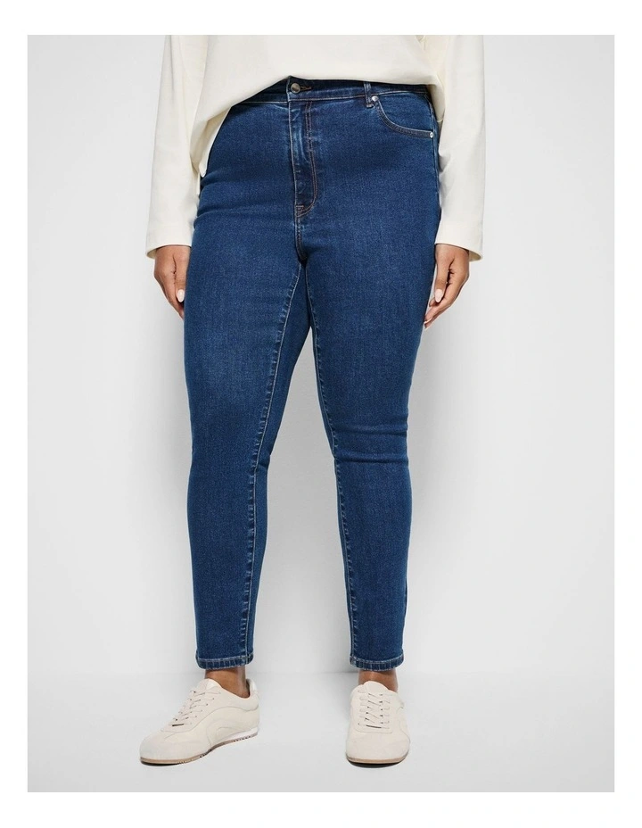 Skinny Leg Jean in Dark Blue Wash image 2