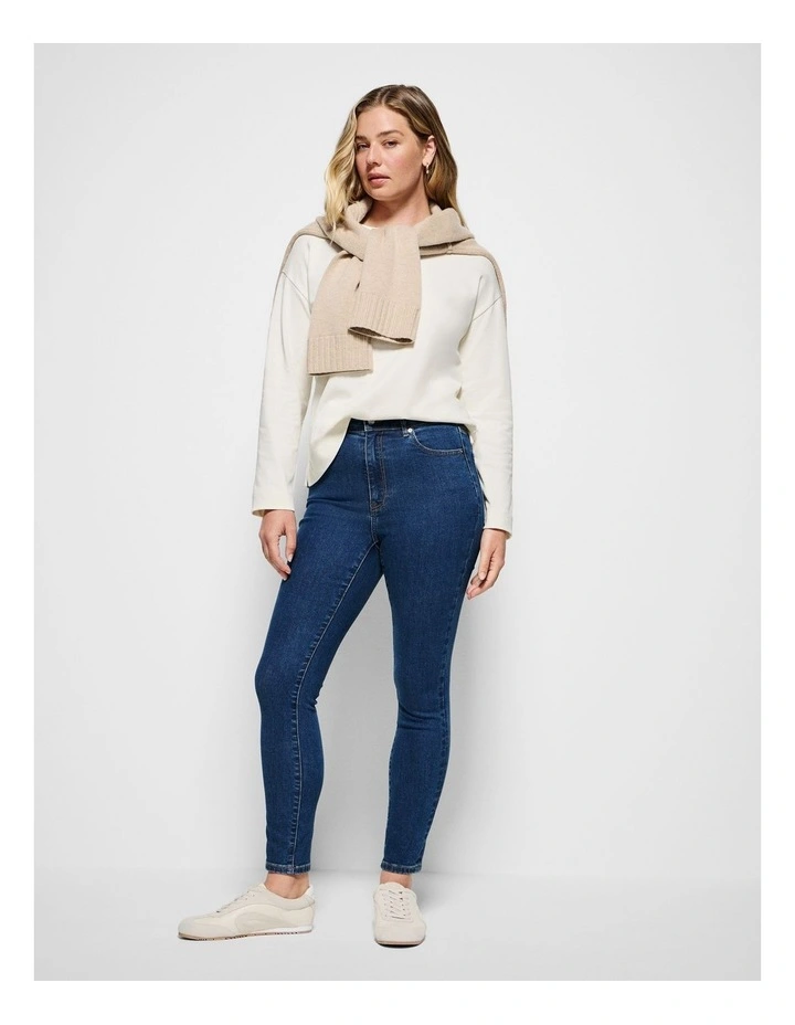 Skinny Leg Jean in Dark Blue Wash image 5