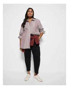 The High Rise Crop Girlfriend Jean in Black