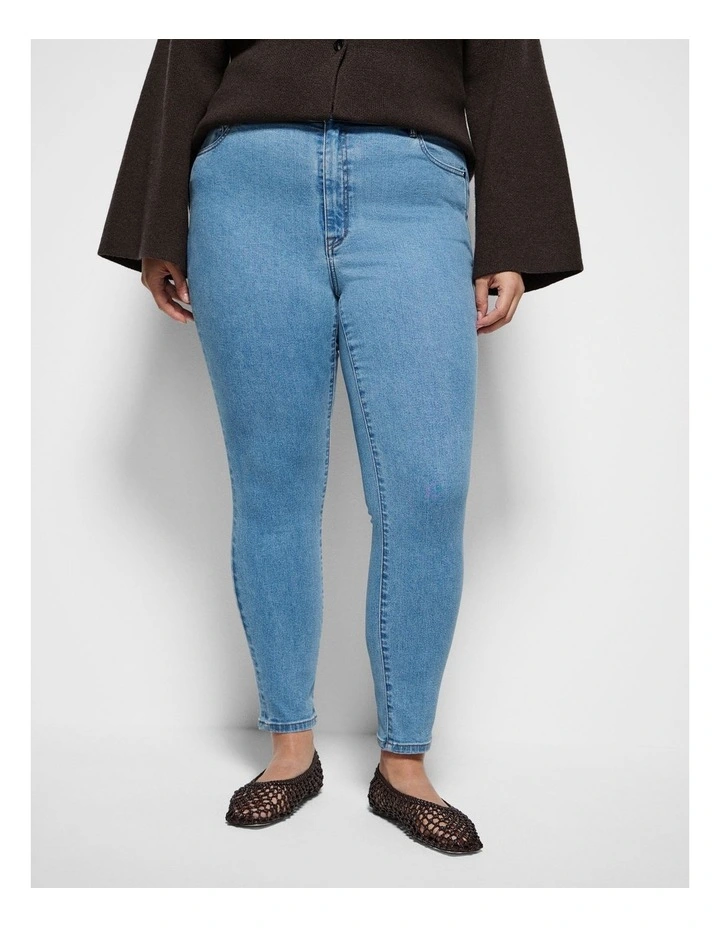 Skinny Leg Jean in Light Blue Wash image 2