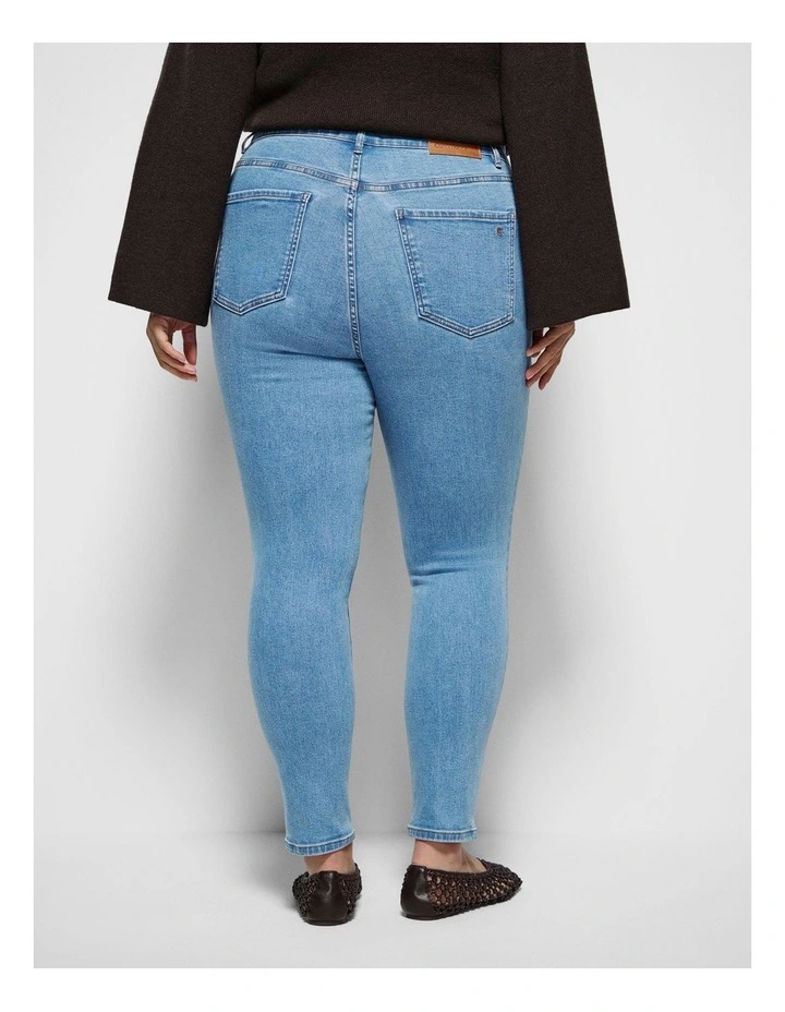 Skinny Leg Jean in Light Blue Wash image 4