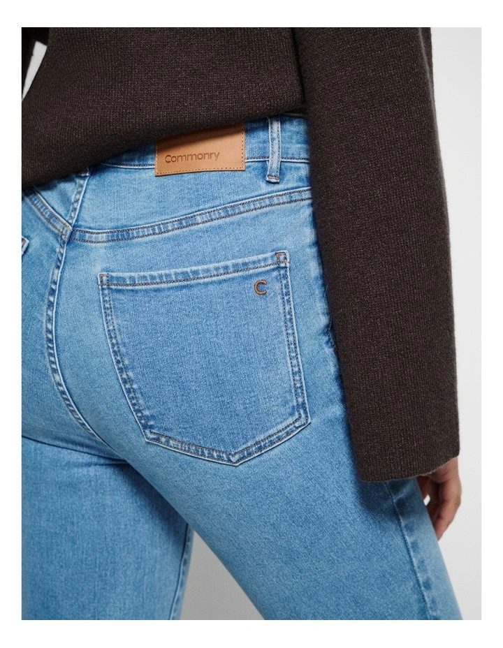 Skinny Leg Jean in Light Blue Wash image 7