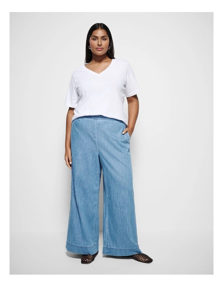 Rue V Neck Tee in White image 4