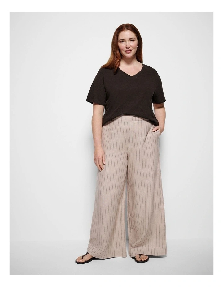 Rue V Neck Tee in Bitter Chocolate image 4
