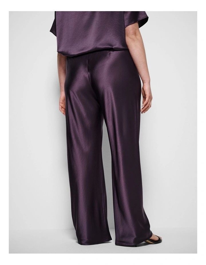 Tilly Pant in Aubergine image 4