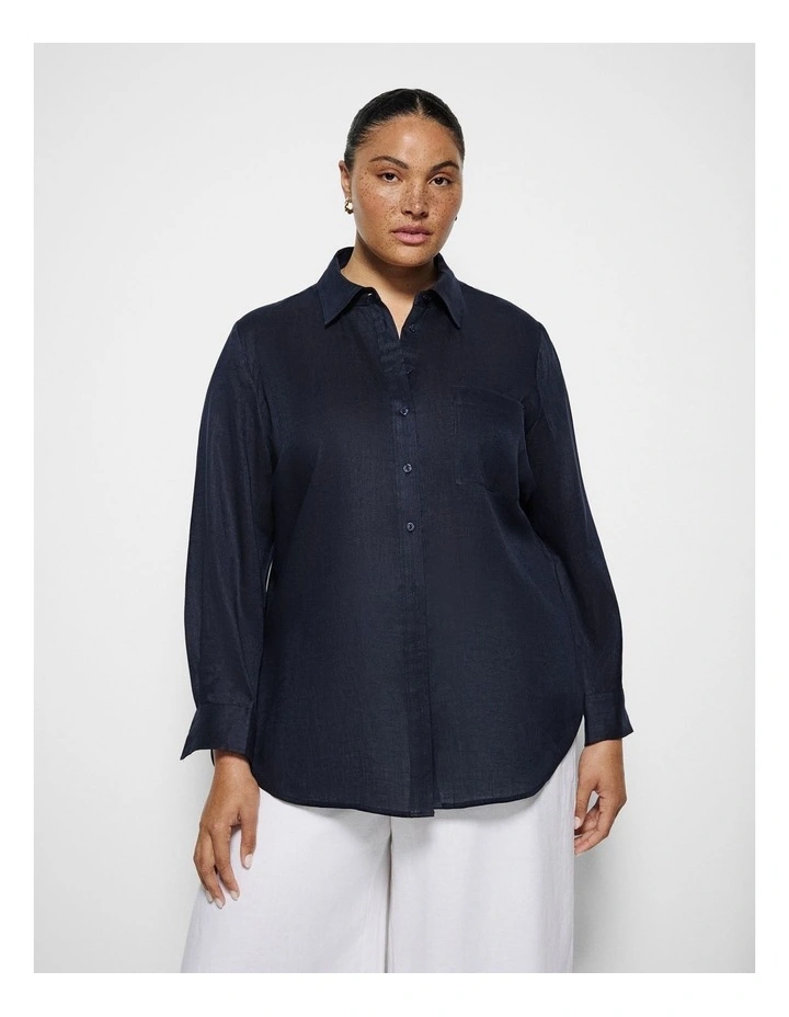 Pocket Linen Shirt in Navy image 5