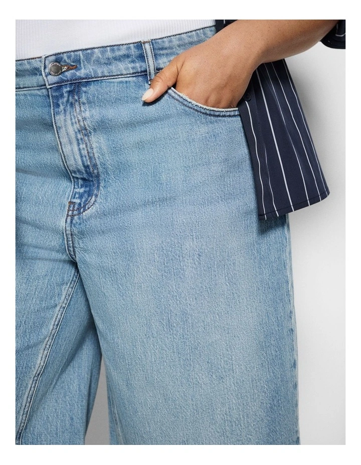 Girlfriend Denim Sho in Light Blue Wash image 3