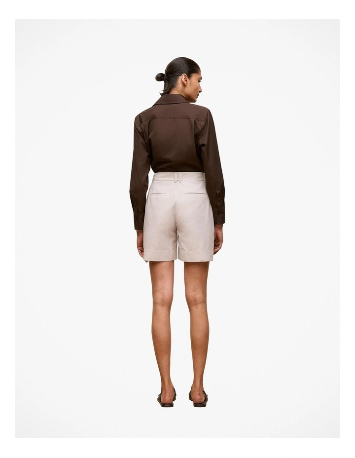 Yarn Dyed Stretch Cotton Tailored Short in Flax image 4