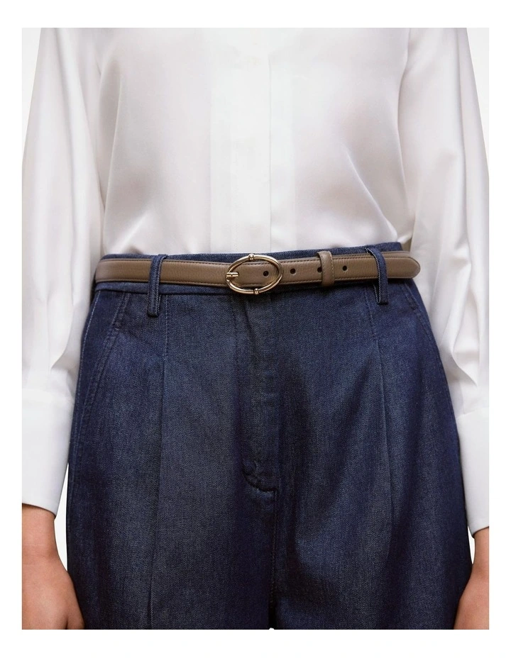Signature Link Slim Belt in Olive image 2