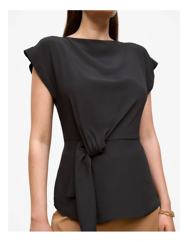 Twist Front Top in Black image 4