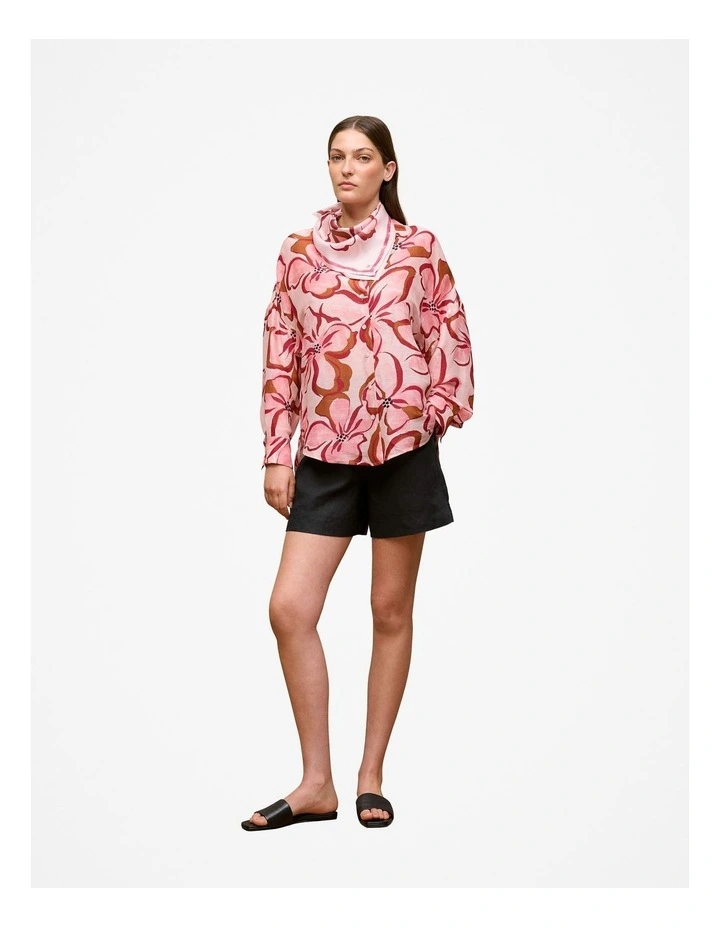 Linen Pull On Short in Black image 2
