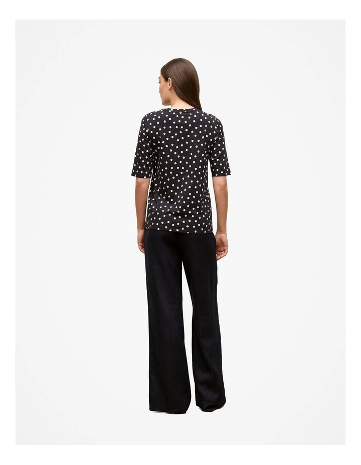 Spot Half Sleeve T-shirt in Black image 4