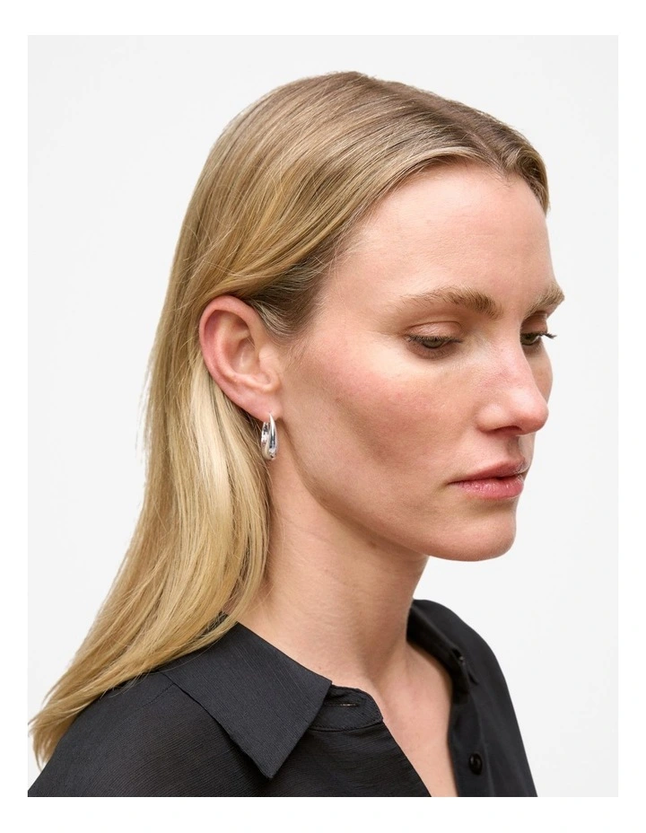 Etty Teardrop Hoops in Silver image 2