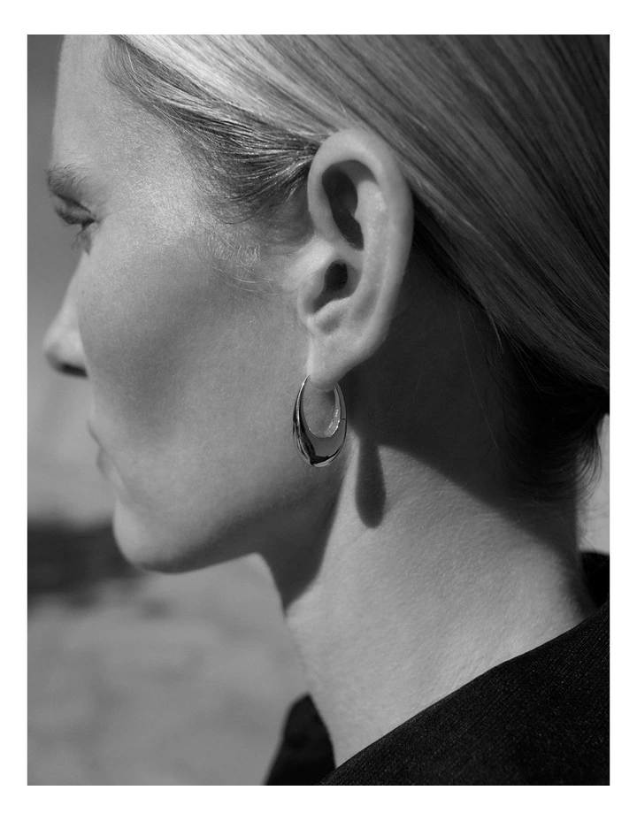 Etty Teardrop Hoops in Gold image 2