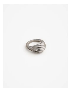 Era Twist Ring in Silver