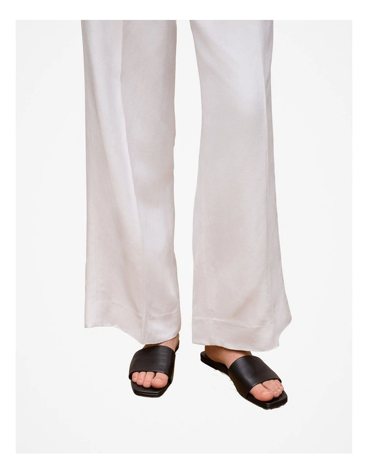 Linde Slide in Black image 2